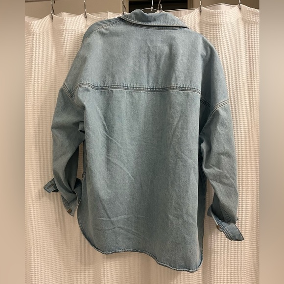 Express x Simon Spurr Unisex Oversized Light Indigo Denim Shirt. Size M - Picture 10 of 10